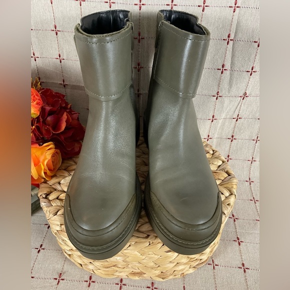 ☘️HP☘️ Franco Sarto “Karrie” Army Green Leather Combat Ankle Boots 9 Thick Sole - Picture 4 of 10